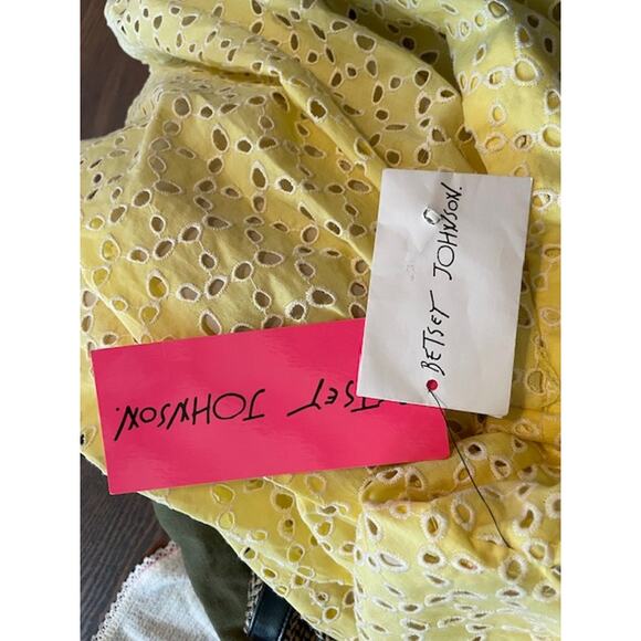 Betsey Johnson NWT Summer Button Front Yellow Eyelet Dress Cap Sleeve Size 14‎ - Picture 6 of 7